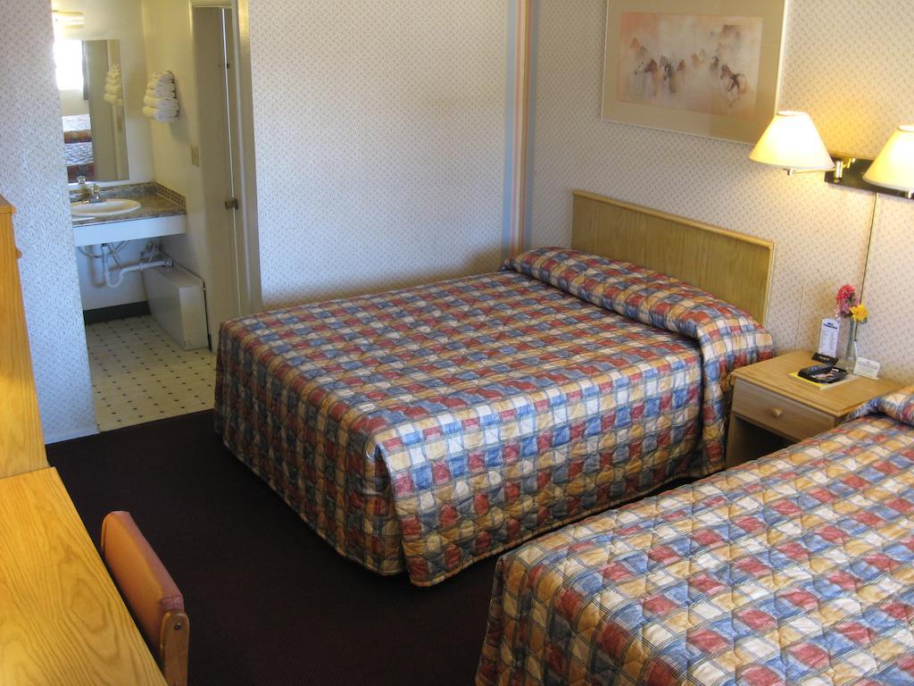 Motel 8 Віллкокс Номер фото